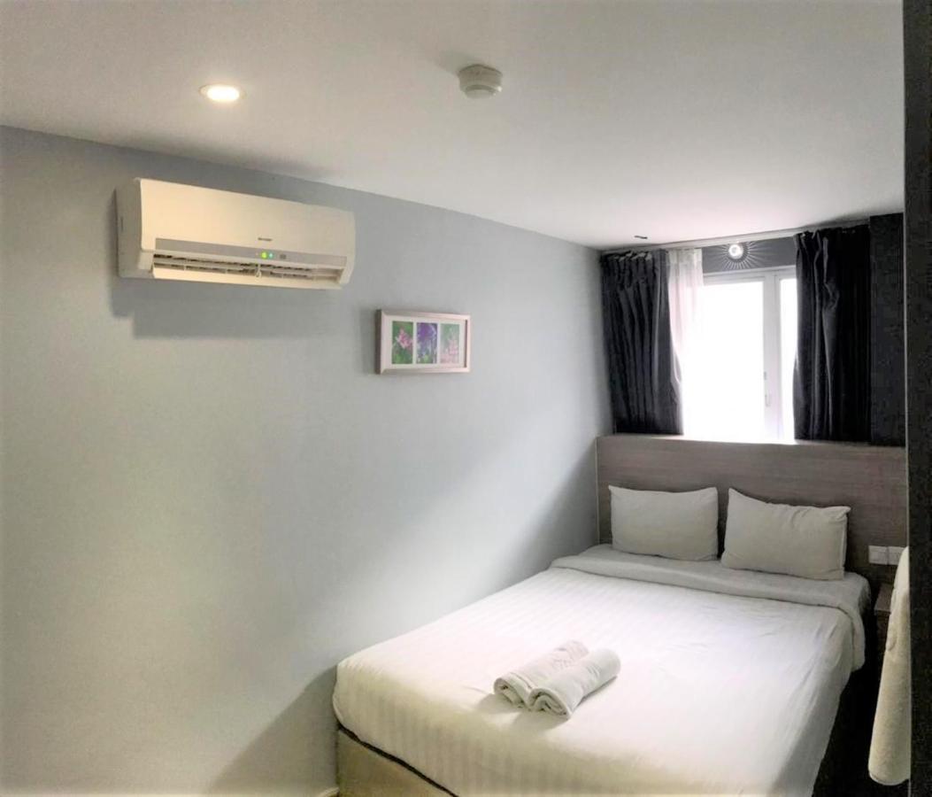Hotel 99 Pusat Bandar Пухонг Екстериор снимка