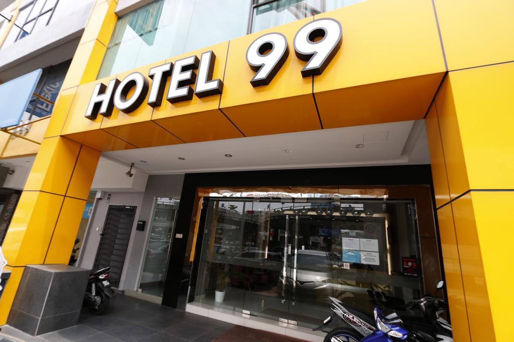 Hotel 99 Pusat Bandar Пухонг Екстериор снимка