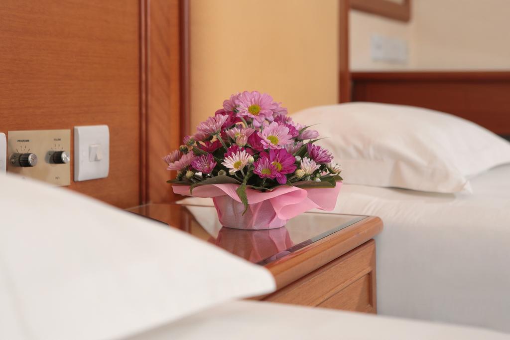 Hotel 99 Pusat Bandar Пухонг Екстериор снимка