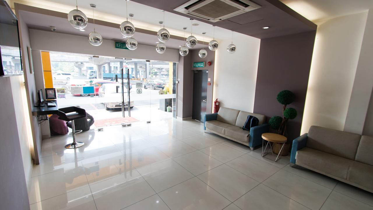 Hotel 99 Pusat Bandar Пухонг Екстериор снимка