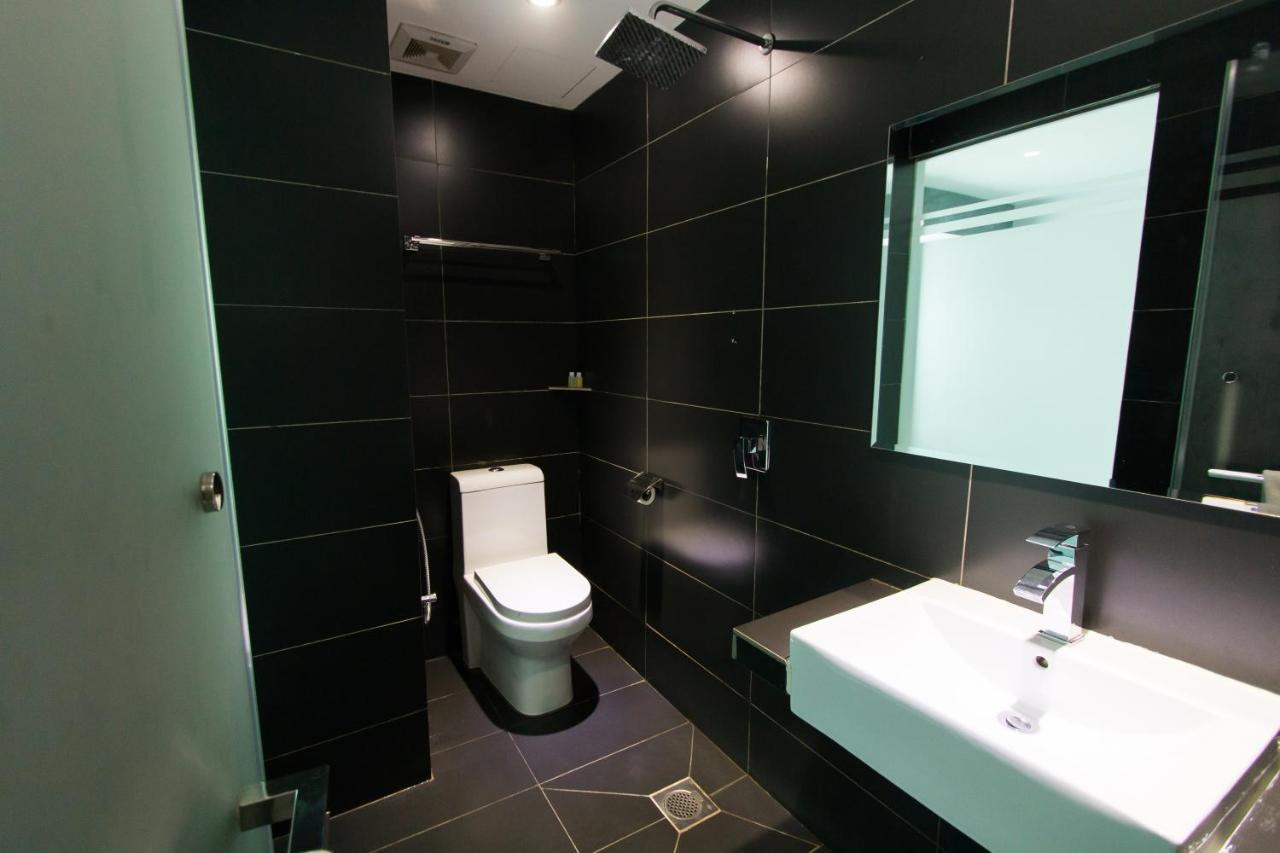 Hotel 99 Pusat Bandar Пухонг Екстериор снимка